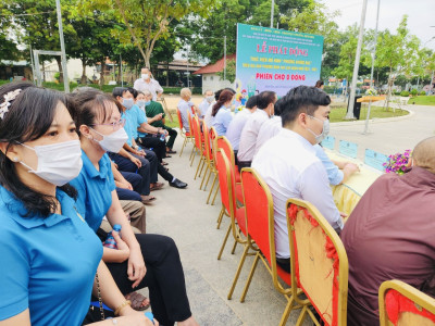 Công đoàn trường mầm non Hoa Cúc tham gia lễ phát động thực hiện mô hình " Phường không rác" trên địa bàn phường Định Hòa giai đoạn năm 2023-2025