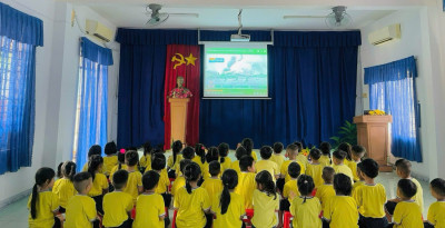 Hoạt động trải nghiệm chào mừng 50 năm giải phóng miền Nam thống nhất Đất Nước 30/4/1975-30/4/2025